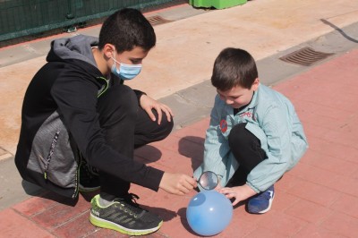 Globos que petan solarmente.