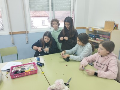 FUERZAS INVISIBLES Y LUZ