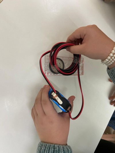 El fenomen invisible que mou l'agulla